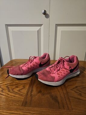 Nike Women’s Pink Running Shoes Pegasus 31 Sz 8